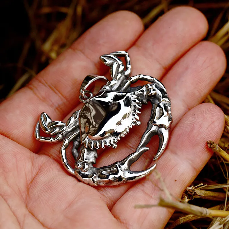 Adorable Titanium Steel Crab Pendant for Men - Stylish Animal Jewelry from Planderful