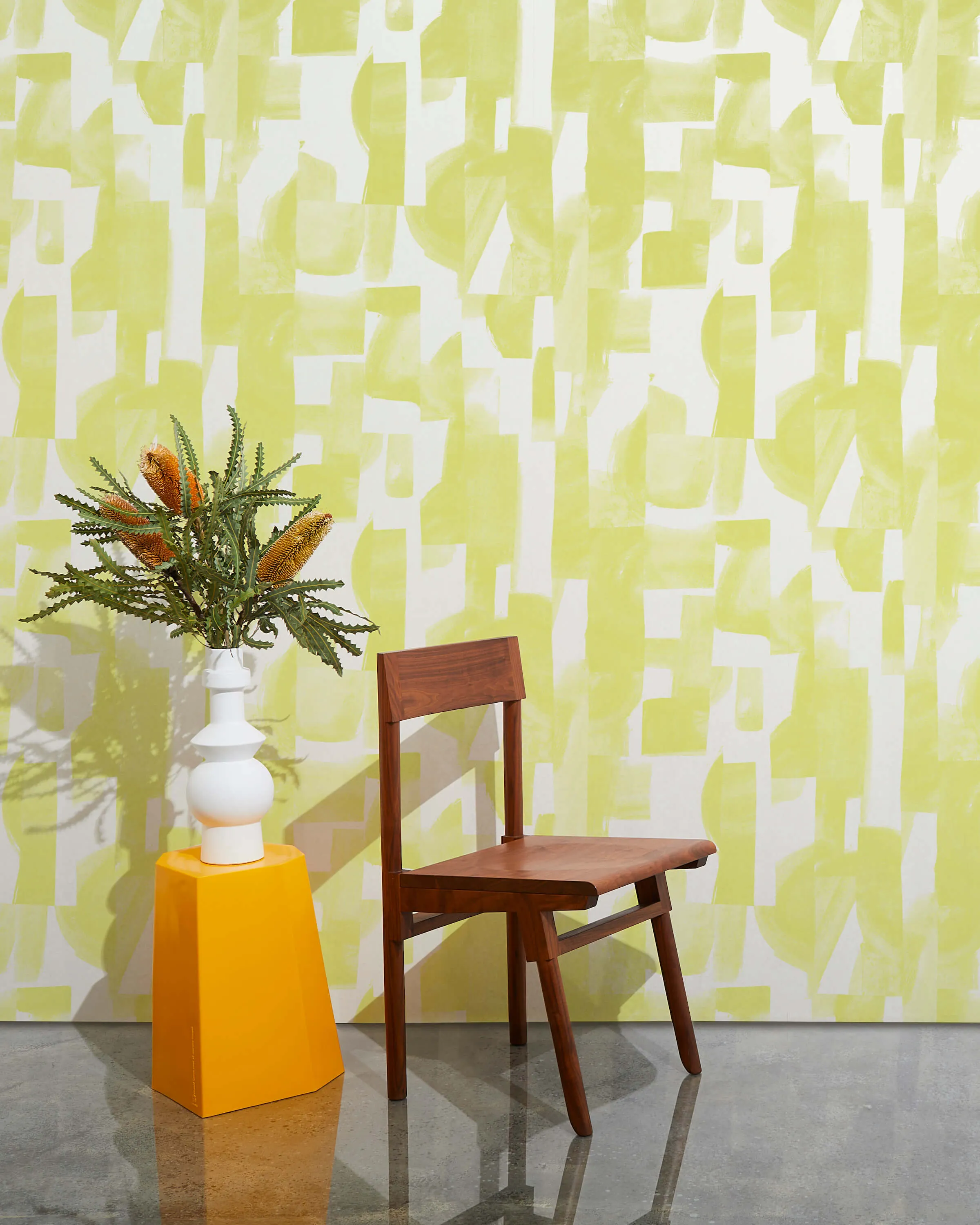 Agolise Wallpaper in Electric Sunshine on White