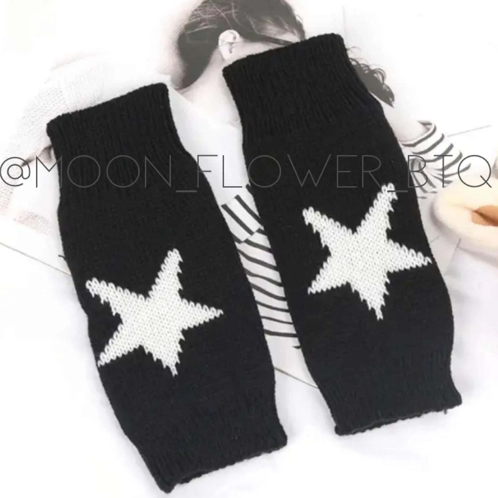 Black Star Knit Fingerless Winter Gloves