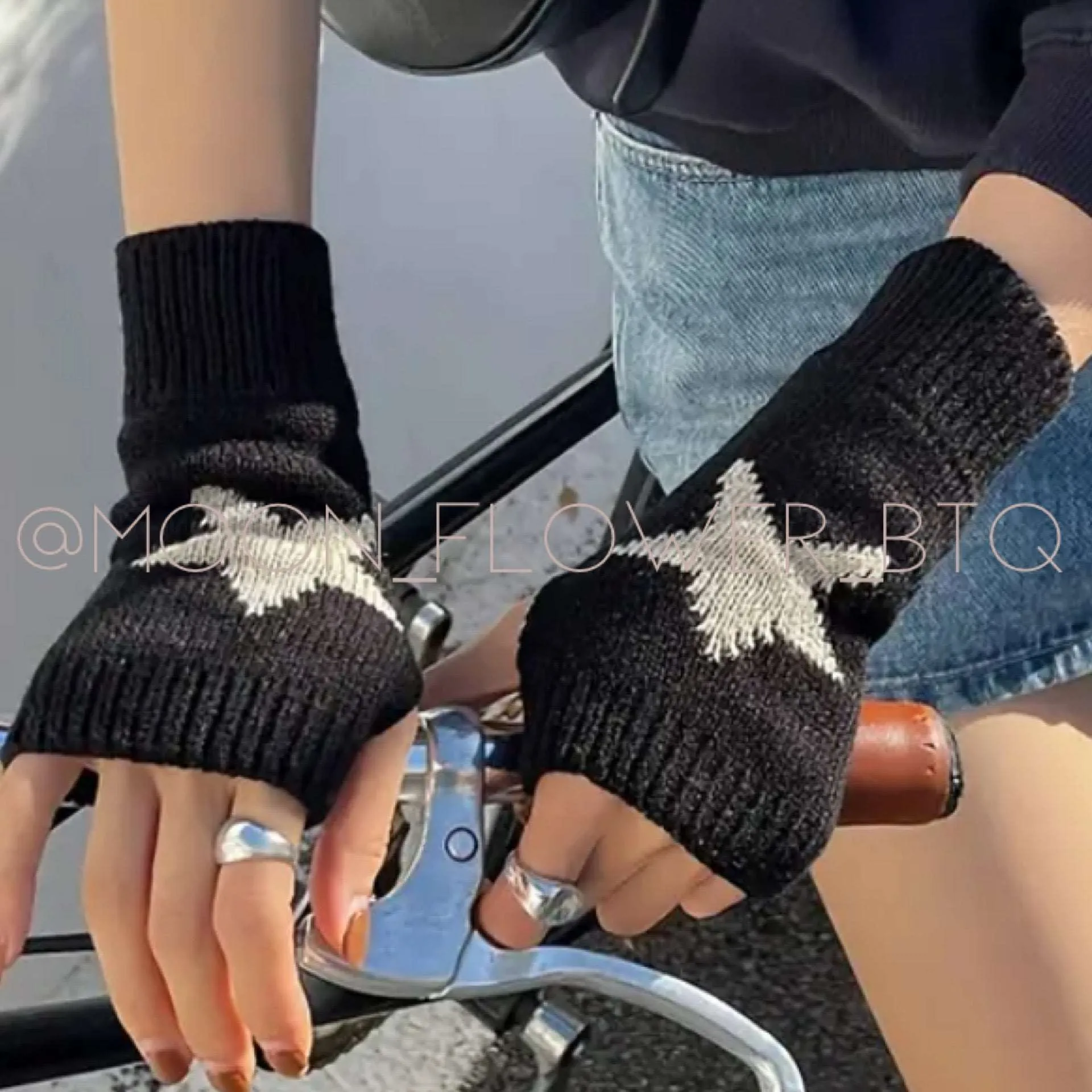 Black Star Knit Fingerless Winter Gloves