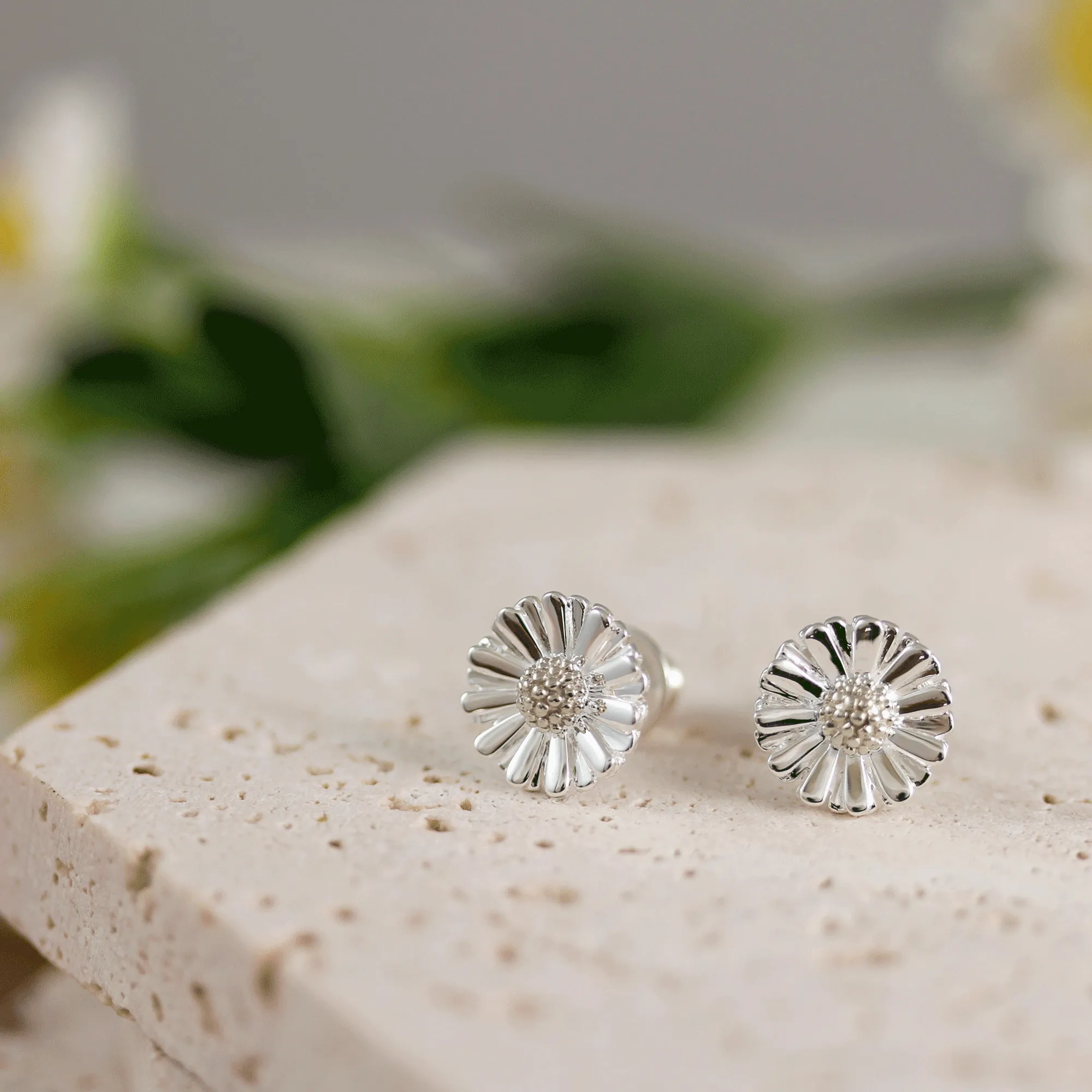 Daisy Silver Stud Earrings