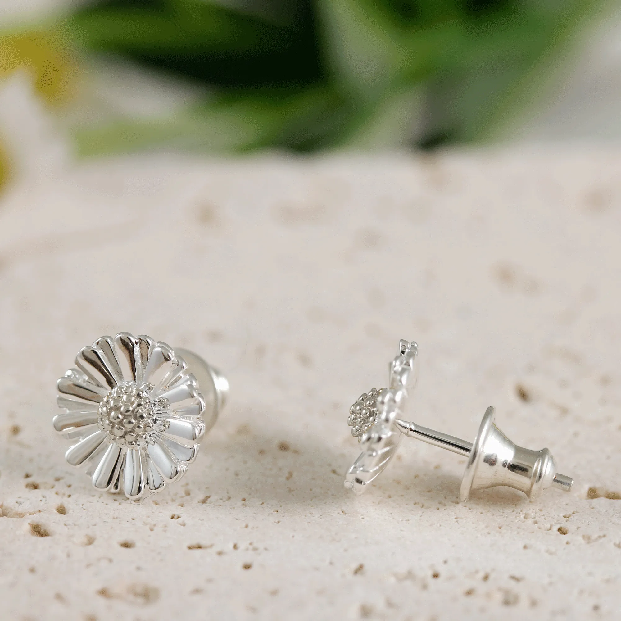 Daisy Silver Stud Earrings