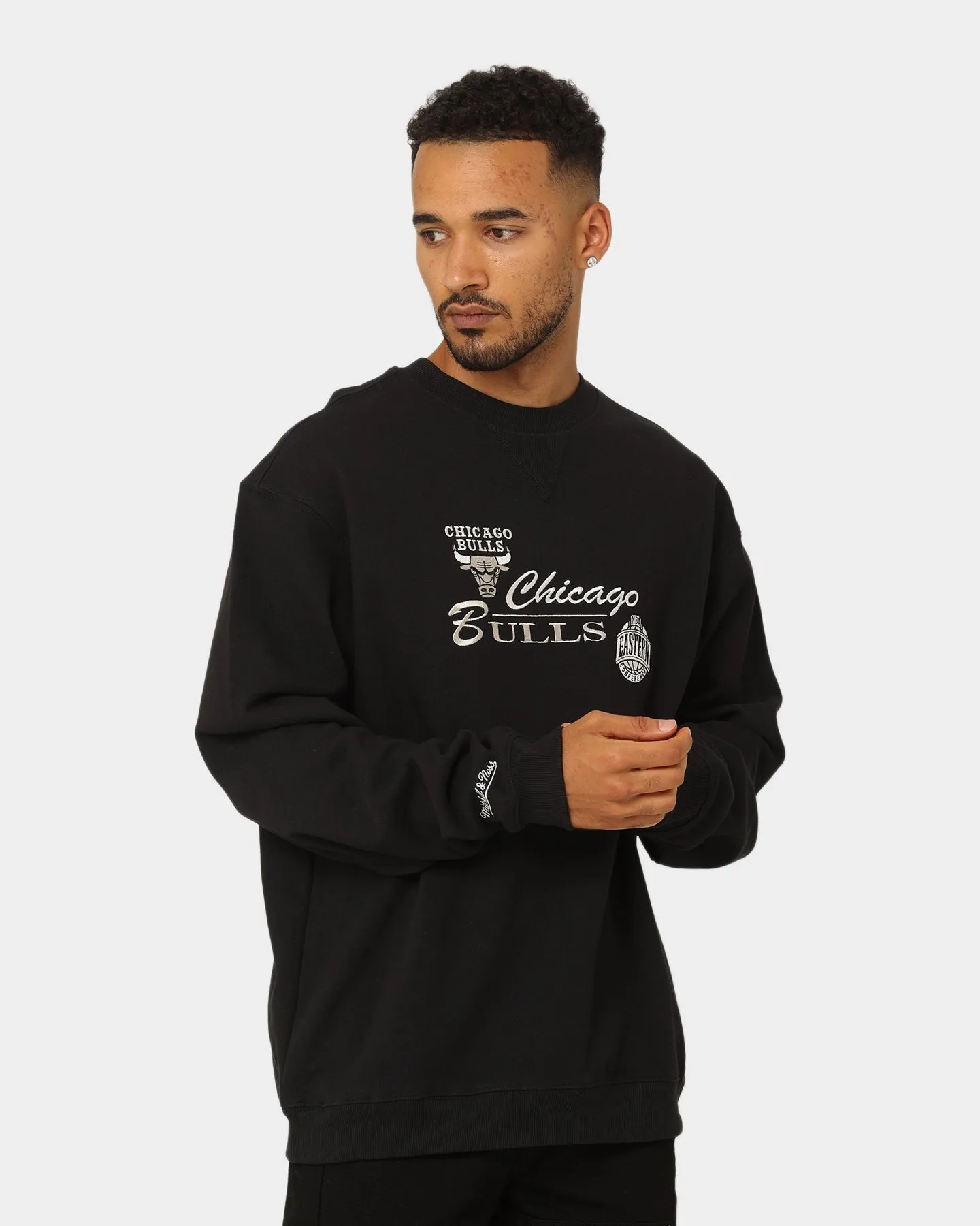 Mitchell & Ness Chicago Bulls Conference Script Crewneck Black