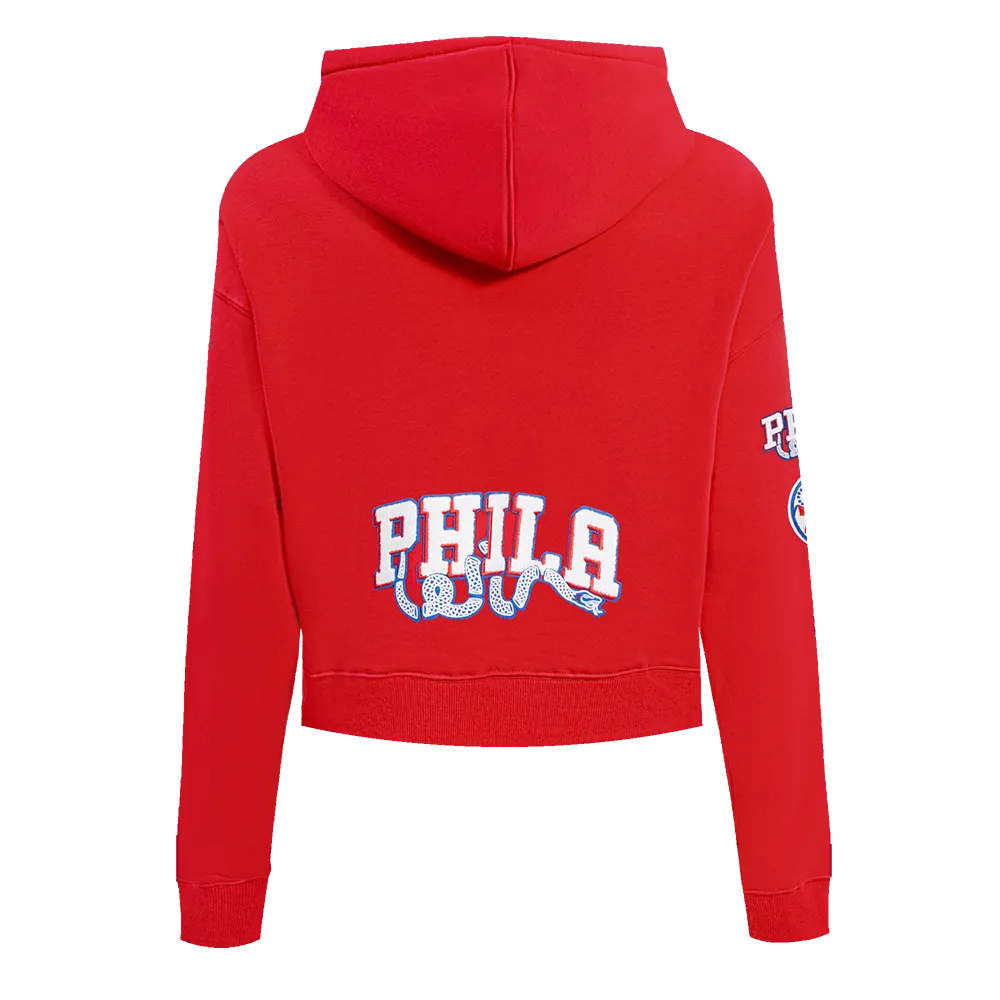 NBA PHILADELPHIA 76ERS CLASSIC WOMEN'S CROPPED PO HOODIE (RED)