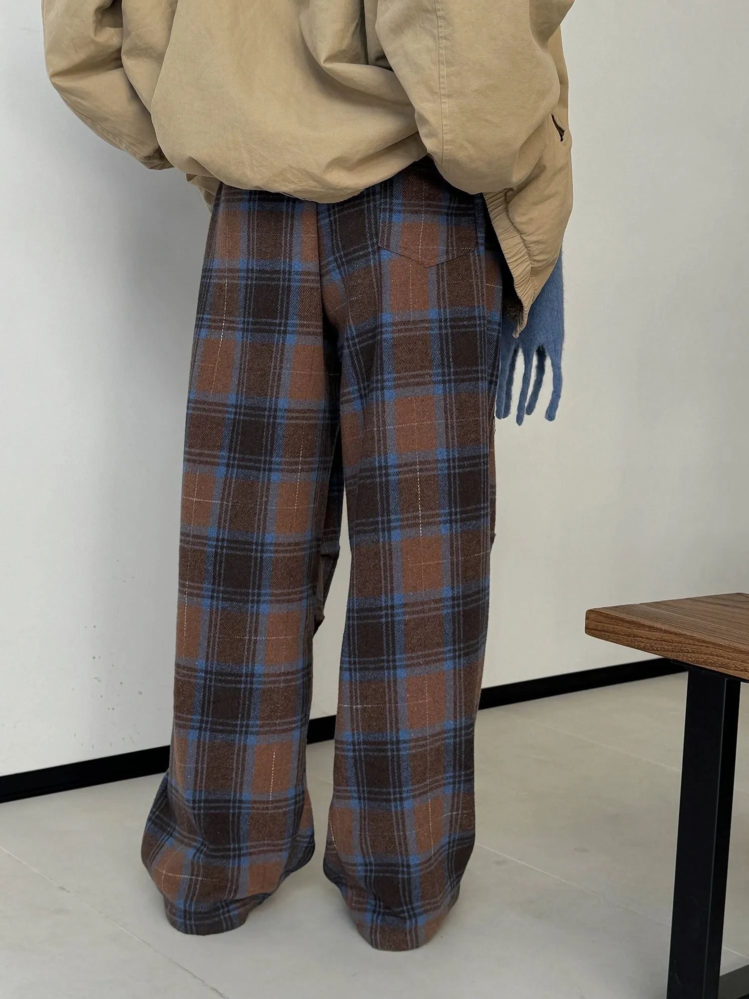 Nine Contrast Plaid Wide Sweatpants