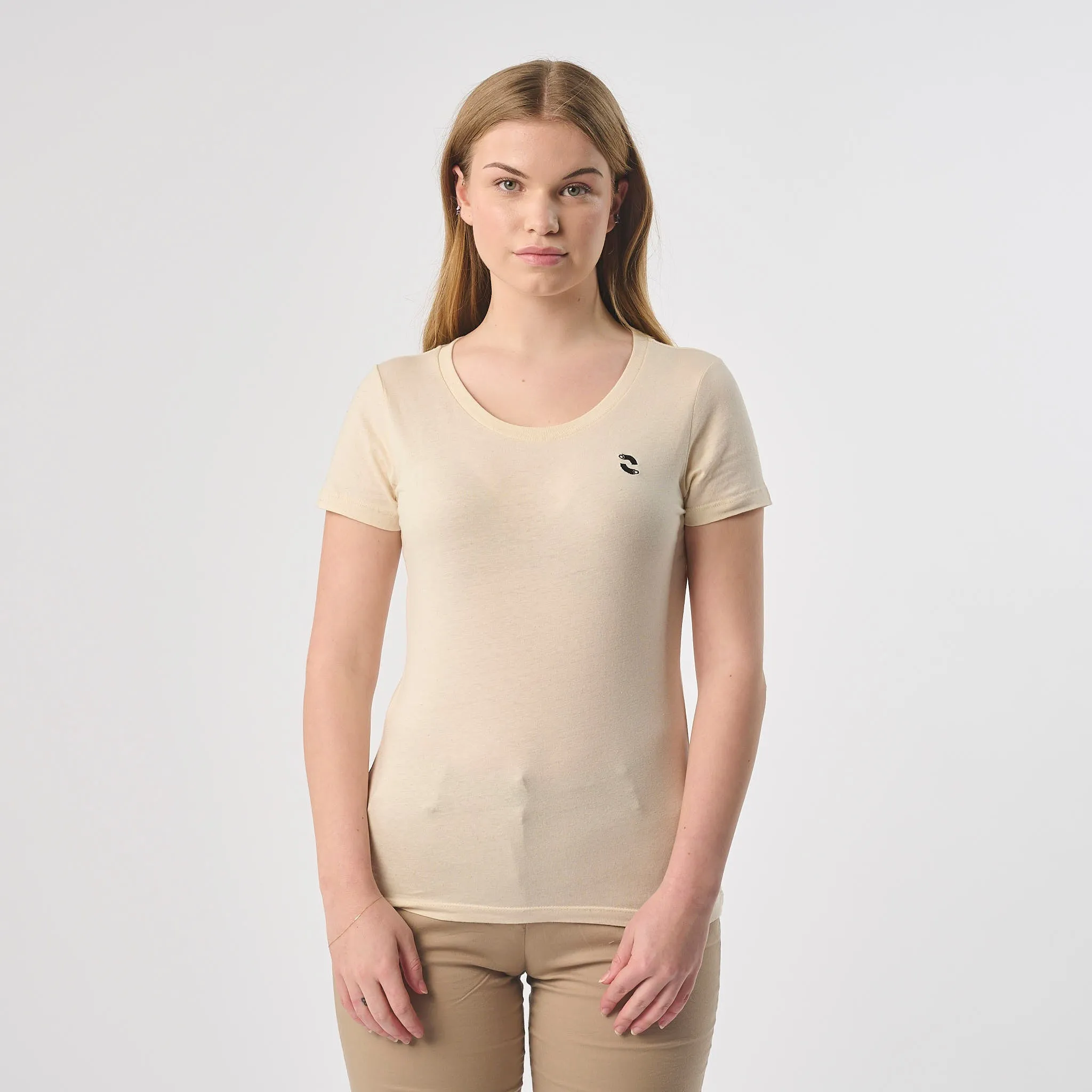 Omnitau Women's Organic Cotton Fitted T-Shirt - Cream