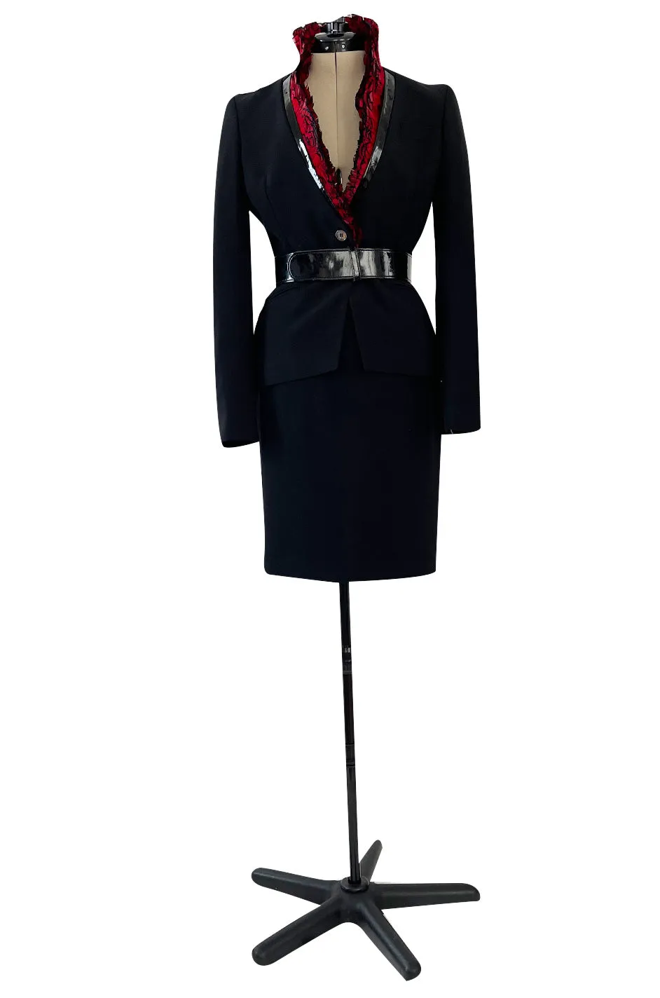 Spectacular Spring 2008 Alexander McQueen 'La Dame Bleue' Look 26 Red Feather Trim Black Suit