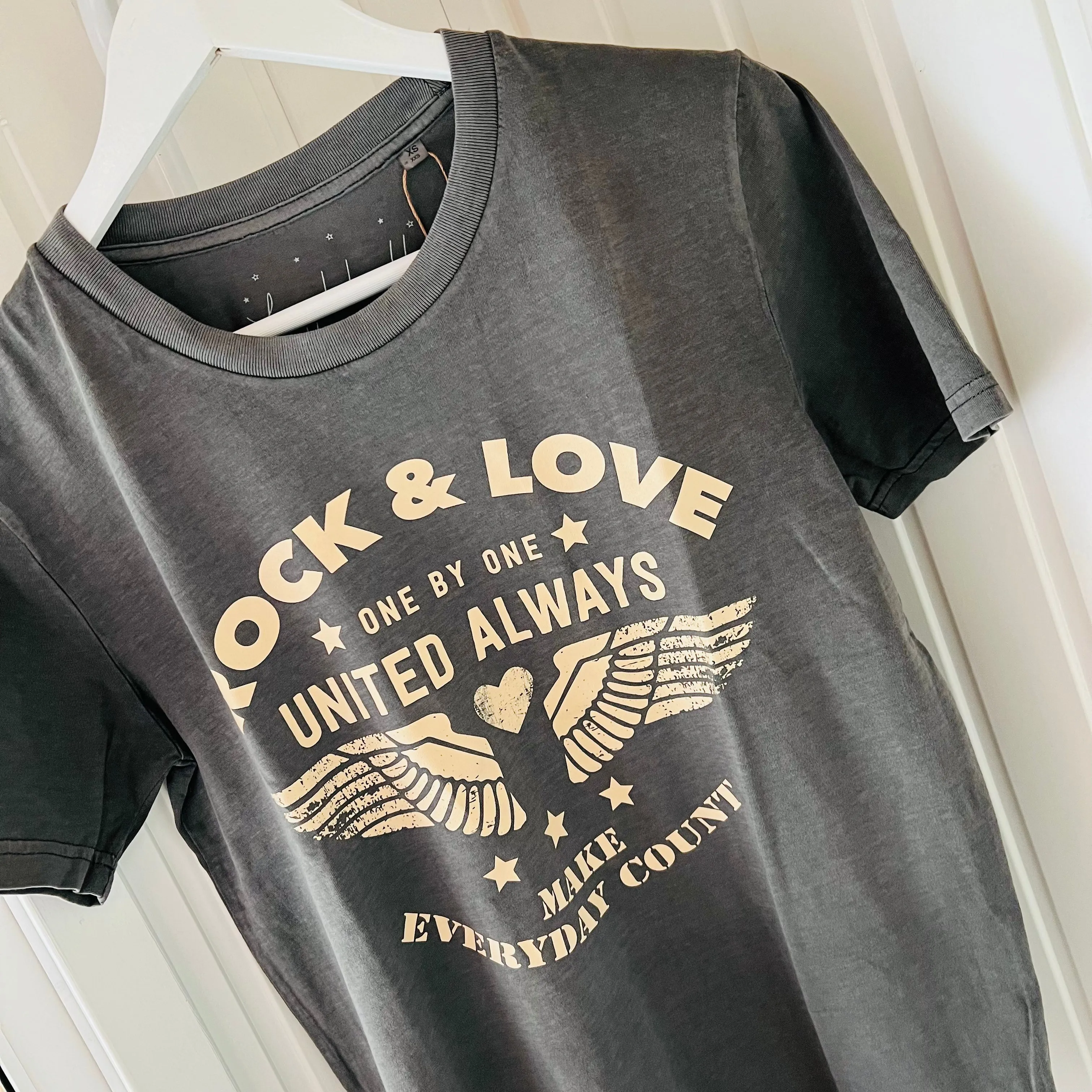 Vintage washed ROCK & LOVE, UNITED ALWAYS wings charcoal tee *boyfriend fit* *new*